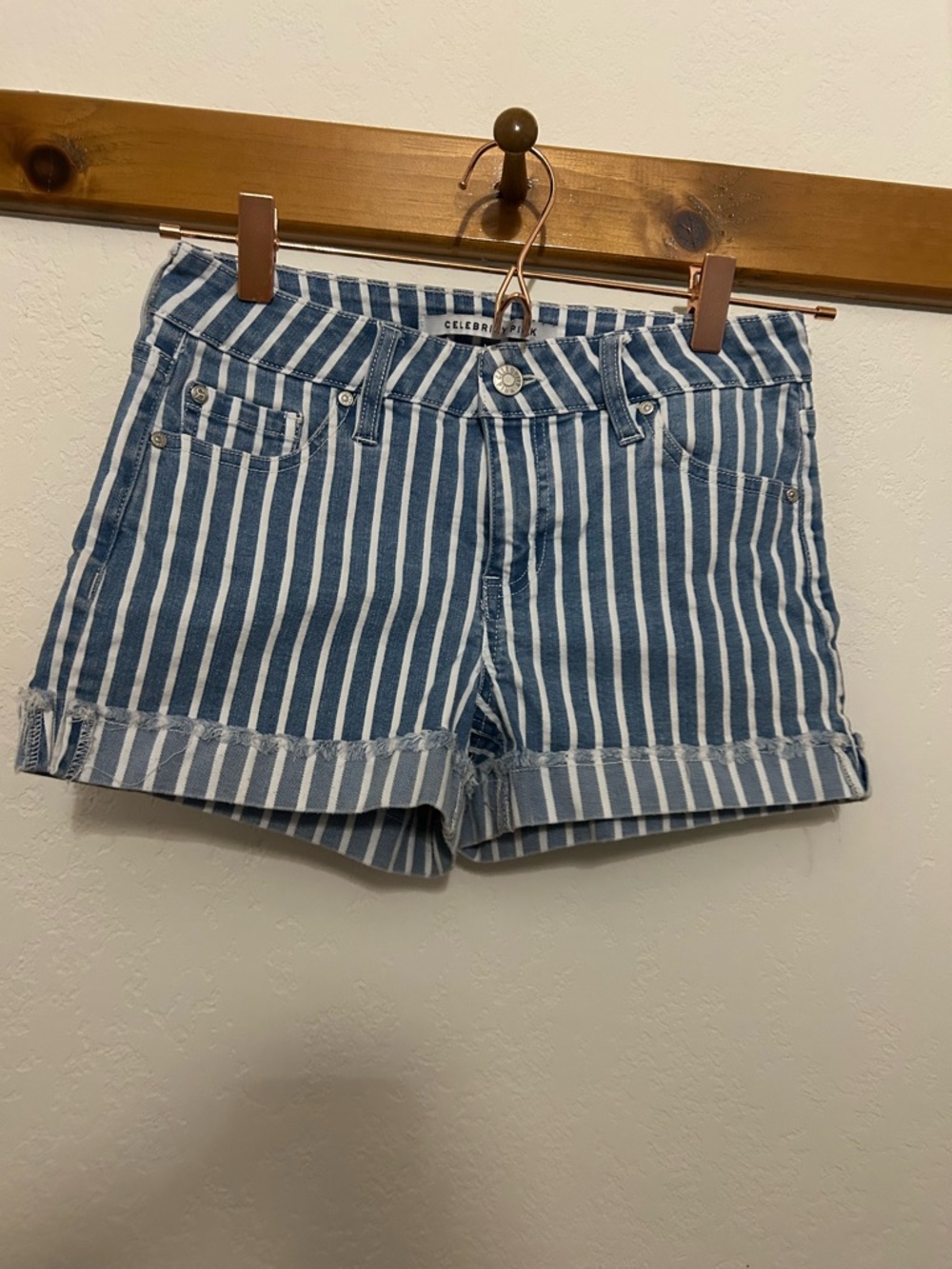 Celebrity pink stripped jean shorts